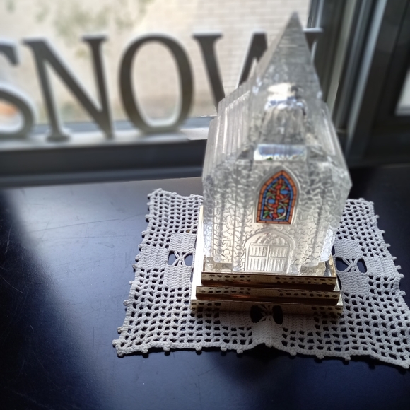 Avon stained Glass church - Picture 2 of 2